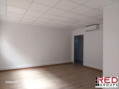 Bureau - 110 m² - 9 pièces