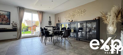 Maison - 212 m² - 8 pièces