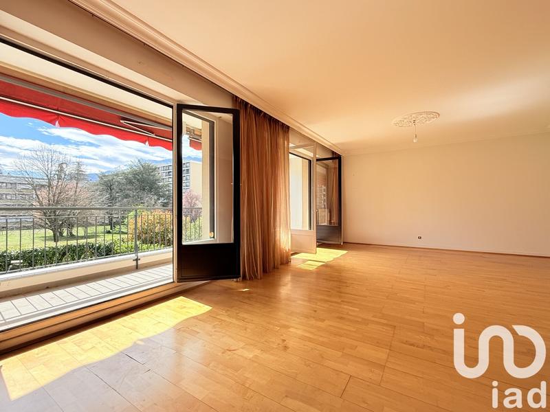 Appartement - 101 m² - 5 pièces