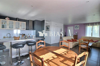 Maison - 84 m² - 4 pièces