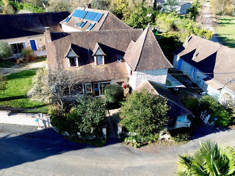 Maison - 105 m² - 6 pièces