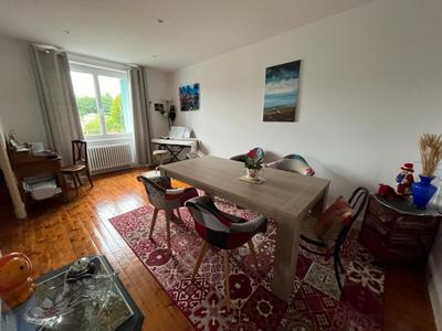 Maison - 193 m² - 10 pièces