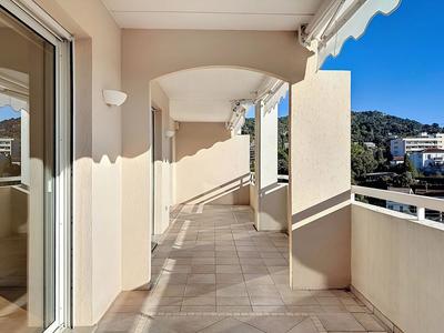 Appartement - 95 m² - 4 pièces