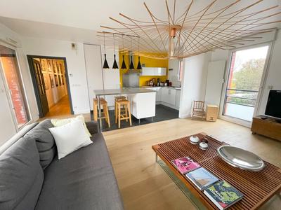 Appartement - 85 m² - 3 pièces