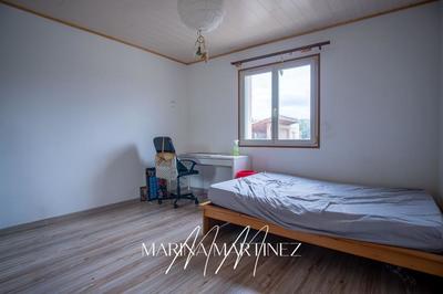 Maison - 242 m² - 5 pièces