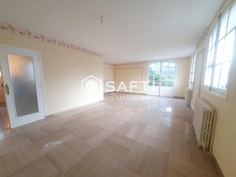 Maison - 303 m² - 7 pièces