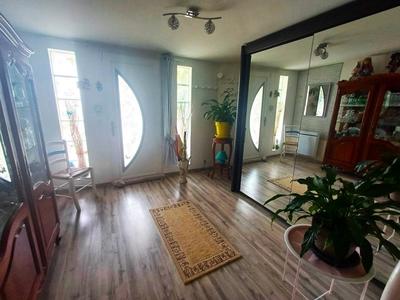 Maison - 95 m² - 3 pièces