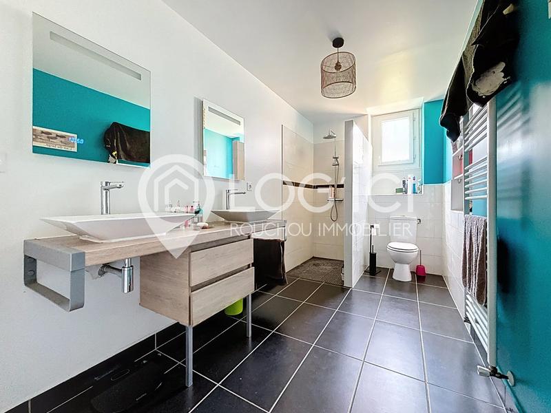 Maison - 225 m² - 8 pièces