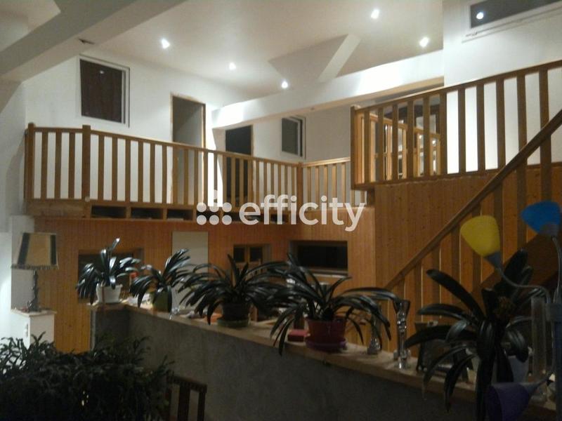 Maison de village - 245 m² - 7 pièces