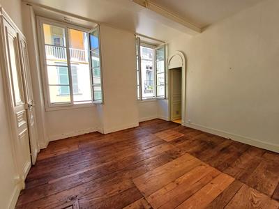 Appartement - 141 m² - 5 pièces