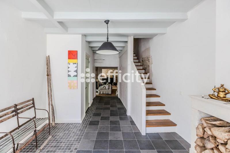 Maison - 192 m² - 9 pièces