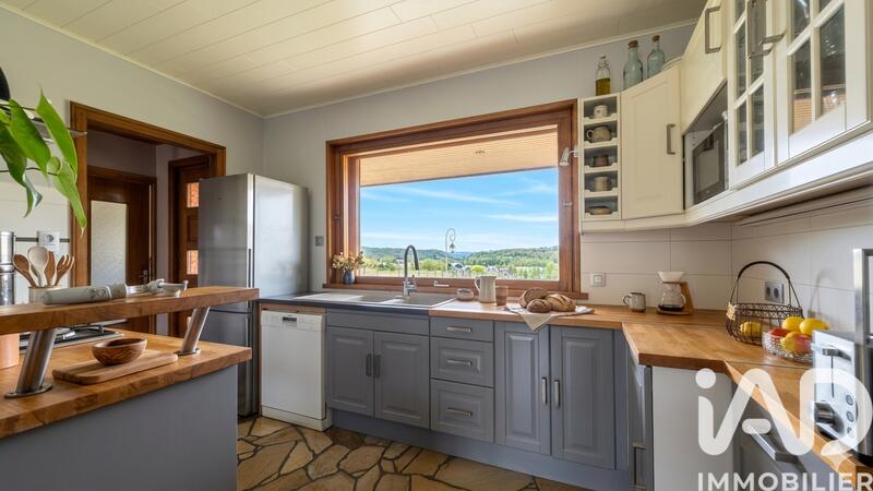 Maison - 102 m² - 6 pièces