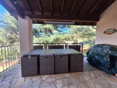 Maison - 225 m² - 9 pièces