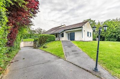 Maison - 258 m² - 8 pièces