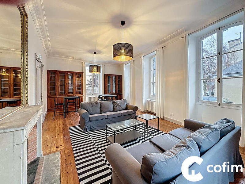 Maison - 380 m² - 14 pièces