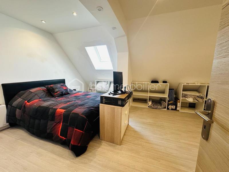 Maison - 196 m² - 7 pièces