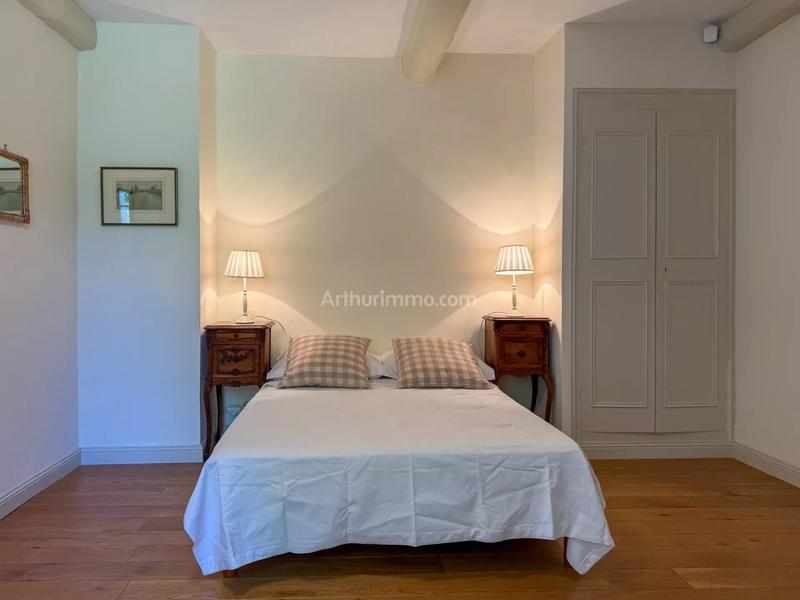 Maison - 359 m² - 10 pièces