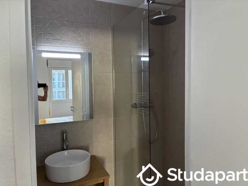 Chambre - 11 m² - 1 pièce