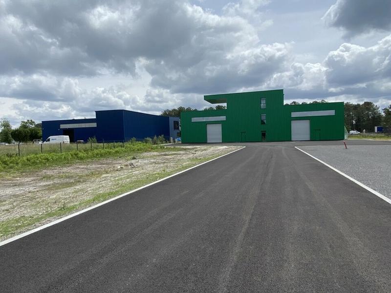 Local d'activité / Entrepôt - 1 500 m²