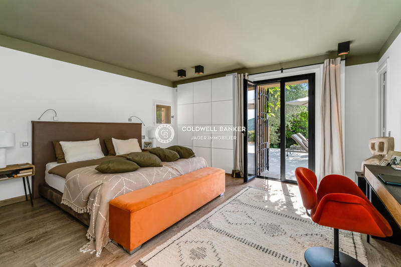 Villa - 230 m² - 5 pièces