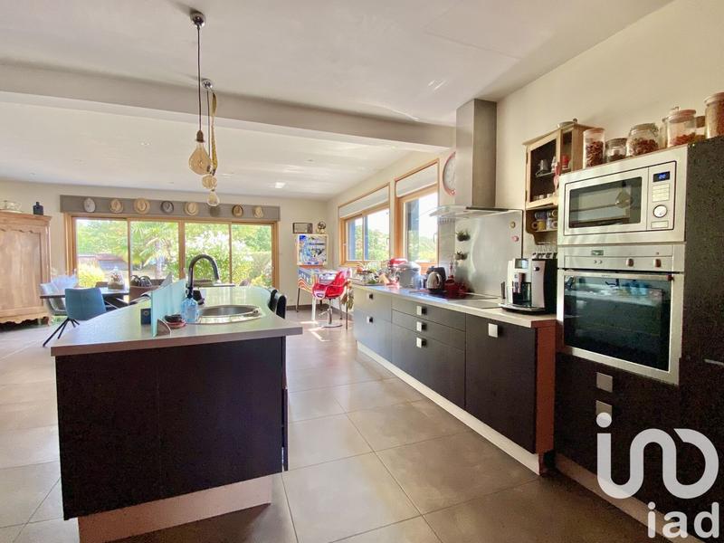 Maison - 195 m² - 7 pièces