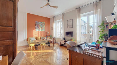 Appartement - 80 m² - 4 pièces