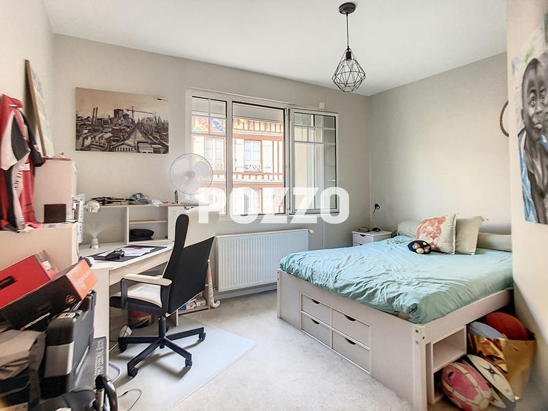 Appartement - 141 m² - 6 pièces