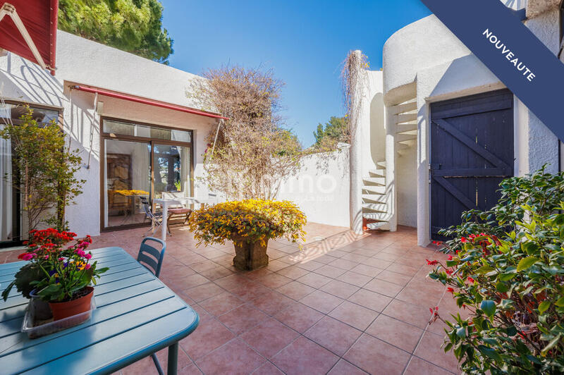 Villa - 218 m² - 8 pièces