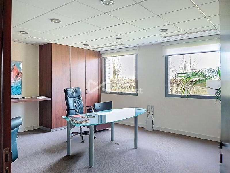 Bureau - 400 m²