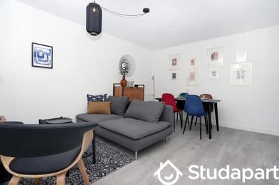 Chambre - 11 m² - 1 pièce