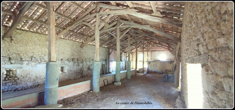 Maison - 228 m² - 4 pièces