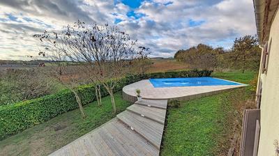 Maison - 168 m² - 7 pièces