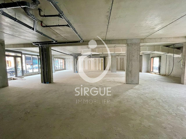 Local commercial - 285 m²