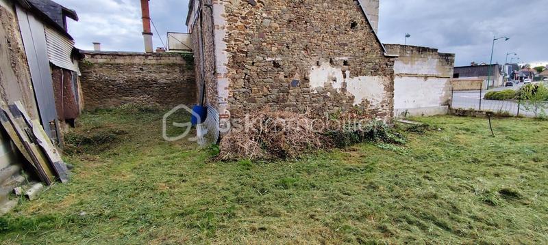 Maison - 260 m² - 12 pièces