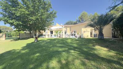 Maison - 461 m² - 10 pièces