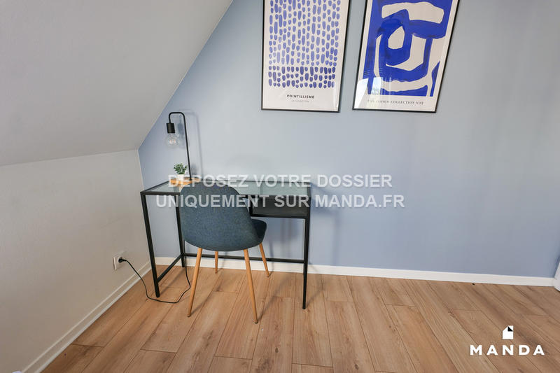 Chambre - 10 m² - 5 pièces