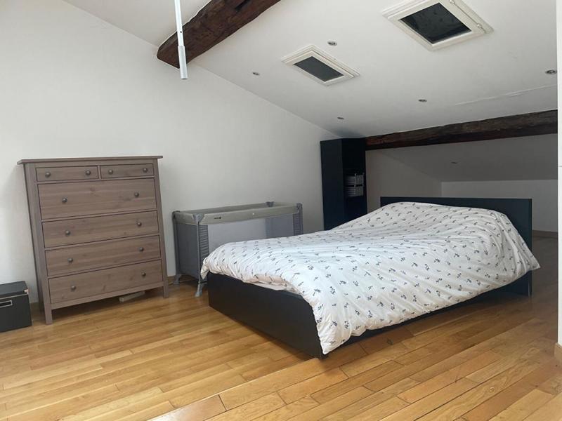 Appartement - 80 m² - 2 pièces