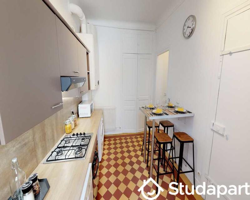 Chambre - 120 m² - 1 pièce