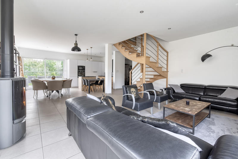 Maison - 148 m² - 7 pièces