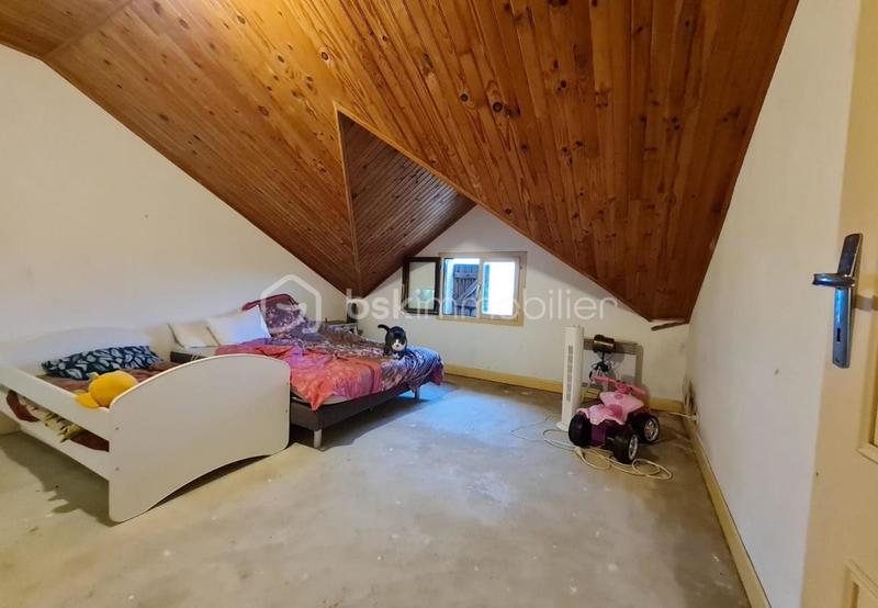 Maison - 214 m² - 10 pièces