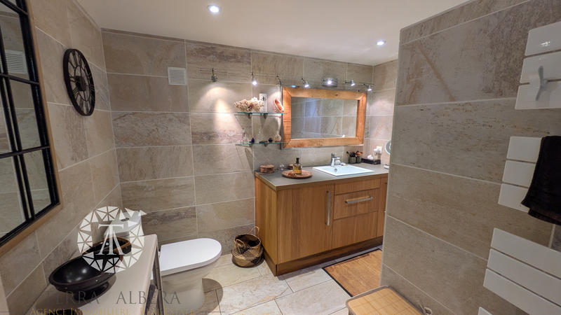 Villa - 145 m² - 6 pièces