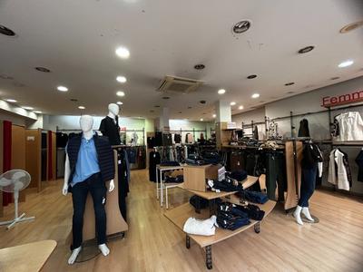 Local commercial - 121 m²
