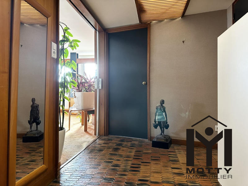 Appartement - 130 m² - 5 pièces