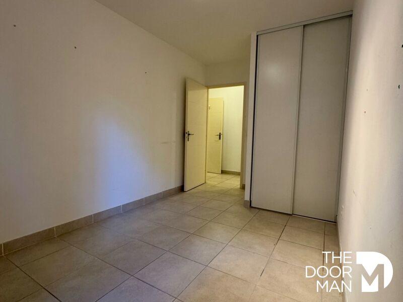 Appartement - 92 m² - 5 pièces