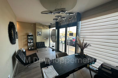 Local commercial - 105 m²