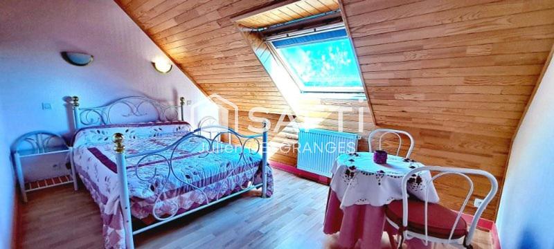 Maison - 355 m² - 15 pièces