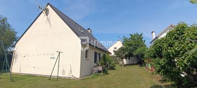 Maison - 121 m² - 8 pièces