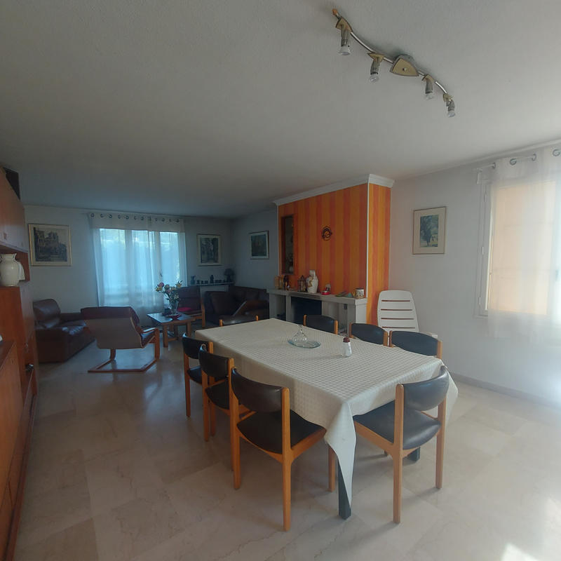 Maison - 170 m² - 8 pièces