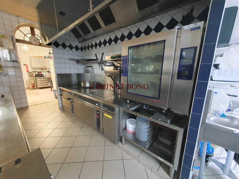 Fonds de commerce - 900 m²