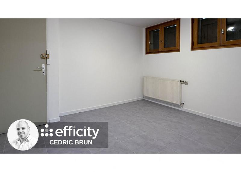 Bureau - 116 m² - 6 pièces